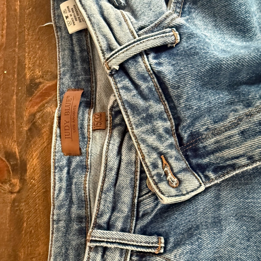 Judy Blue crossed waistband jeans